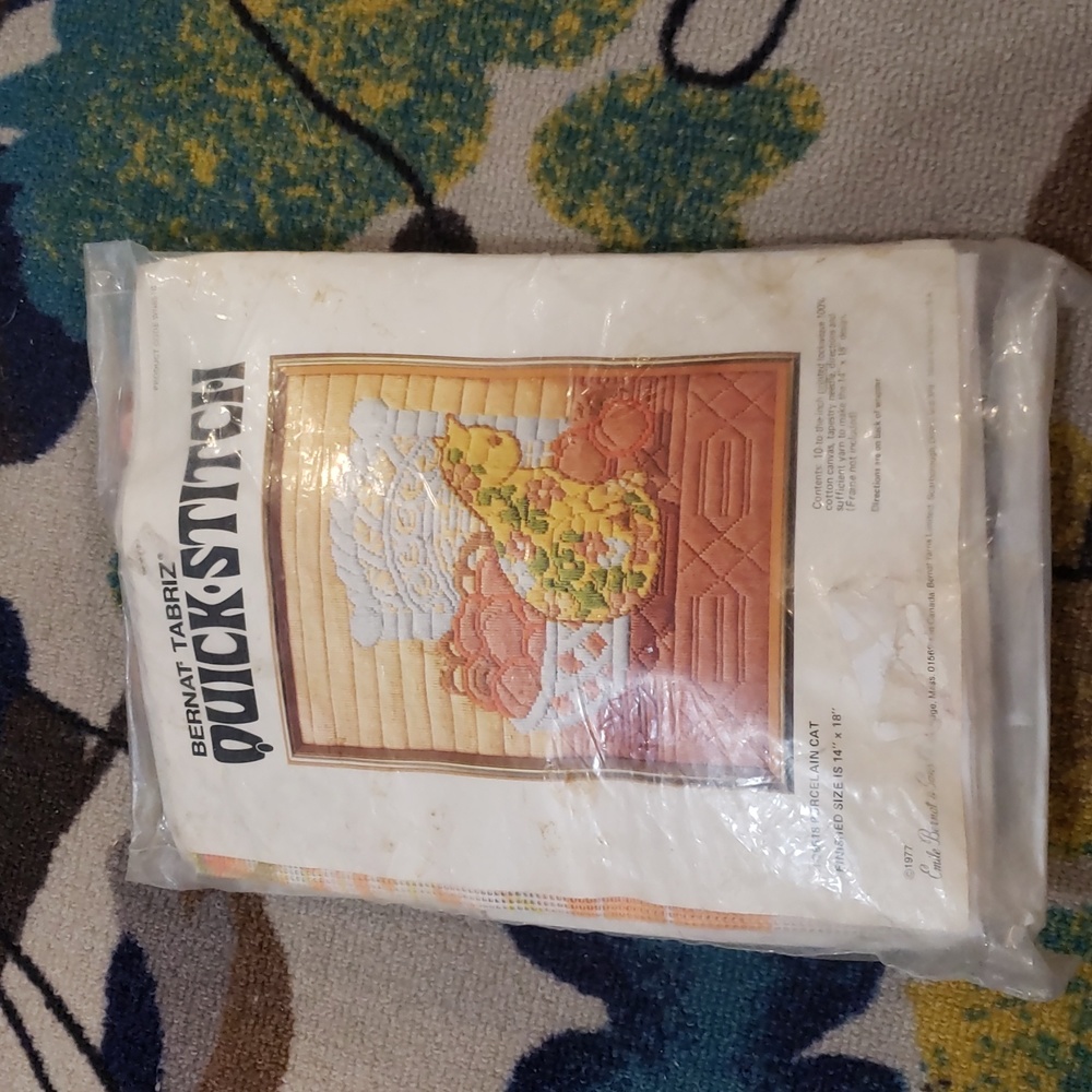 Vintage Bernat Tabriz Quick Stitch Porcelain Cat Needle Work